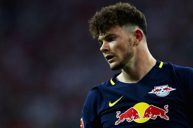 体育全国游泳冠军赛：津沪浙豫队男子4×100米混合泳接力夺冠