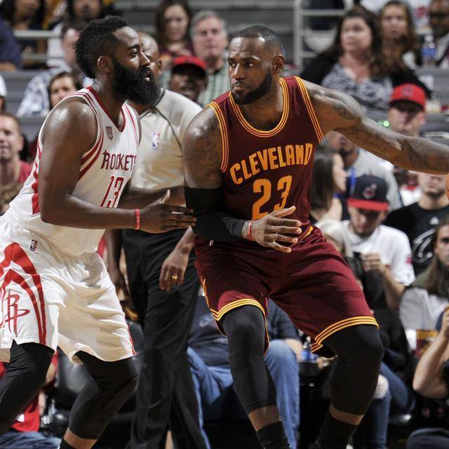 围绕齐沃的 围绕齐沃的